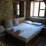 Rosalia Apartman Hálki